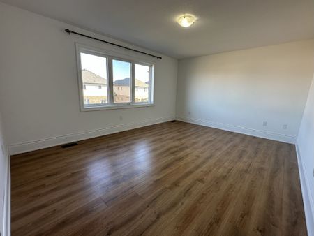 For Lease - 77 Sunset Way, Thorold, Ontario - Photo 3