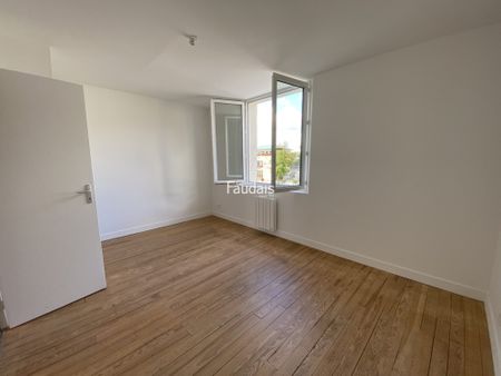 Location Appartement 3 pièces 52m² ST LO 50000 - Photo 2