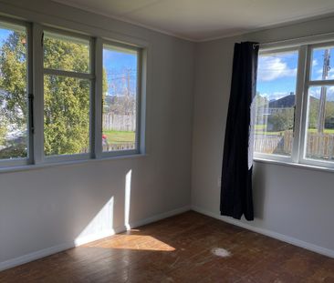 Tidy Standalone 2 Bedroom - Otangarei - Photo 6