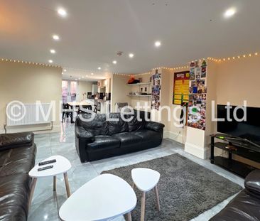 8 Bedroom Mid Terraced House for rent in Ash Grove - Photo 3