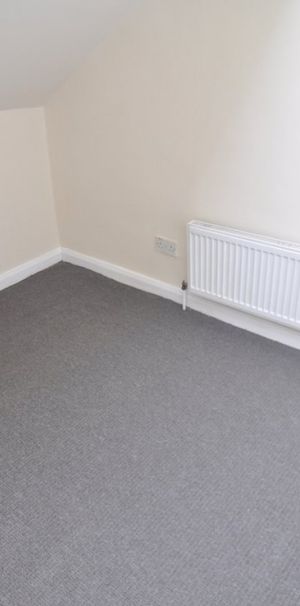 1 bed Flat - To Let - Photo 1