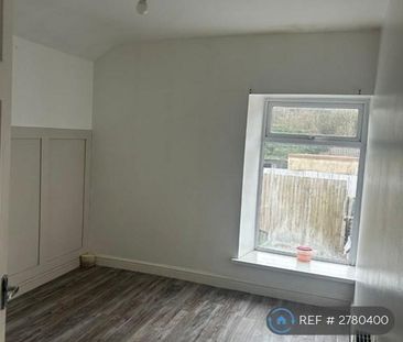 4 bedroom terraced house to rent - Photo 3