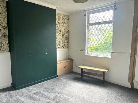 2 bedroom semi-detached house to rent - Photo 4