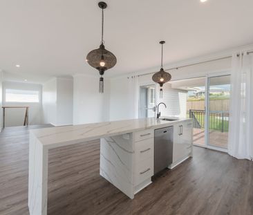 Family-Friendly Coastal Living – 64 Surfside Drive, Catherine Hill Bay - Photo 6