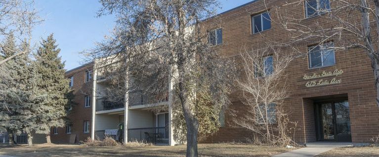 Garden Gate Apartments | 675 Leila Avenue, Winnipeg - Photo 1