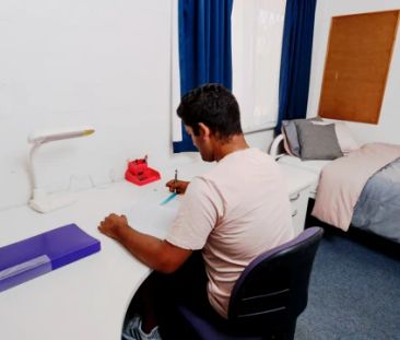 6 Bedroom Apartment - Photo 4