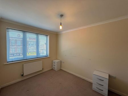 1 Bedroom Flat - Purpose Built To Let - Photo 5