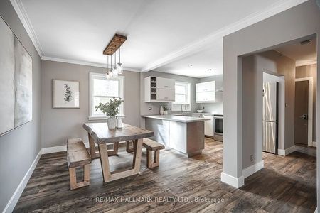 For Lease - 6 Thirty First Street Unit# UPPER, Toronto, Ontario - Photo 4