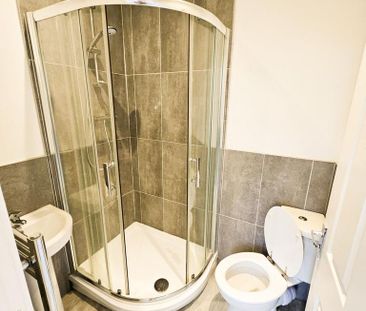1 bedroom in a house share to rent - Photo 5