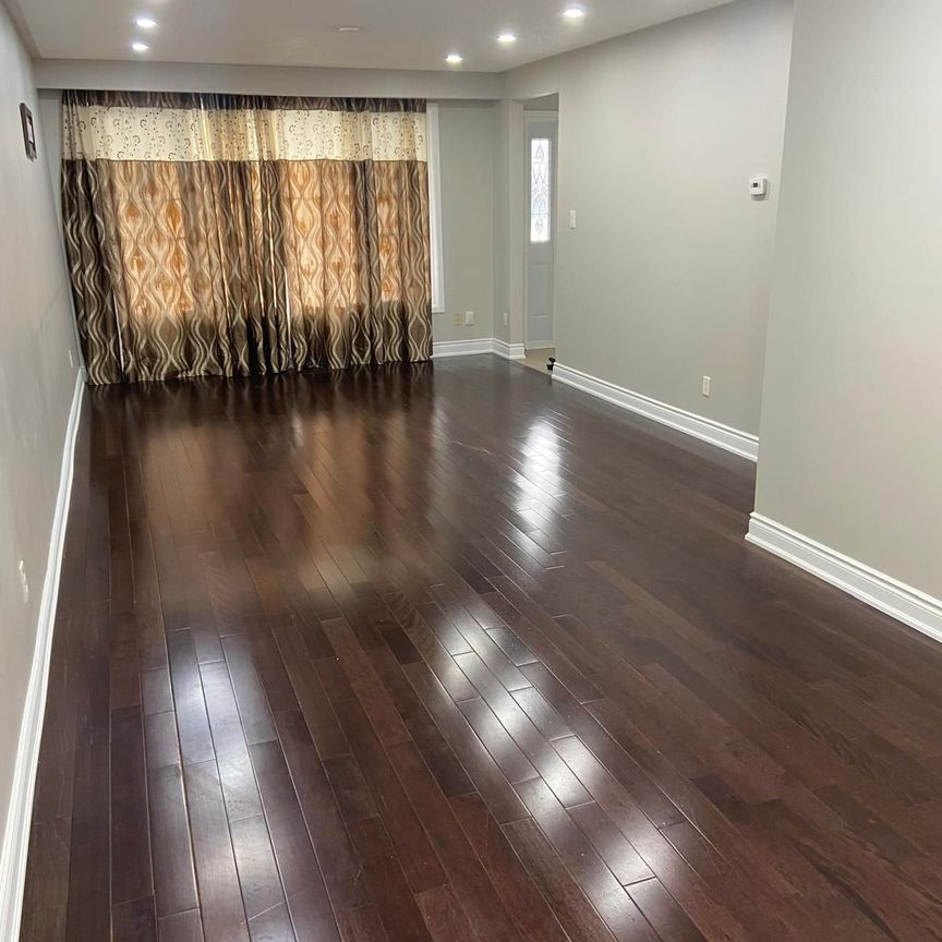 For Lease - 7731 Redstone Road, Mississauga, Ontario - Photo 1