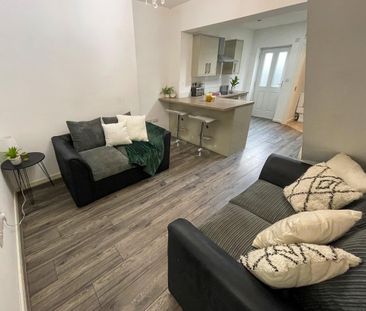 3 bedroom terraced house to rent - Photo 4