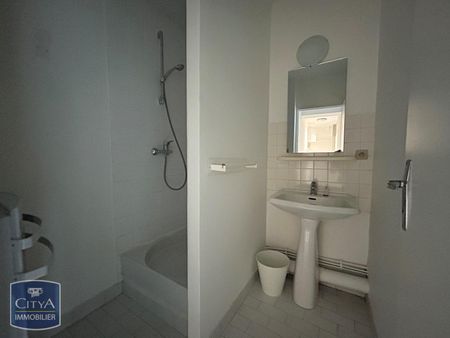 Location Appartement 3 pièces 35m² ST ETIENNE 42100 - Photo 4