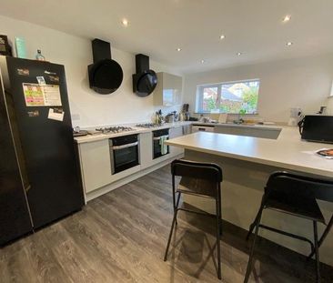 1 bedroom in a house share to rent - Photo 4