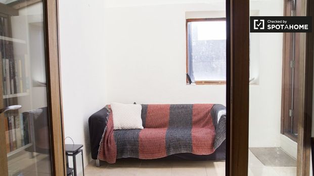 Cosy 1-bedroom apartment available to rent in Dublin - Photo 1