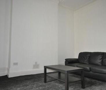 Wesley Road, Armley - Photo 4