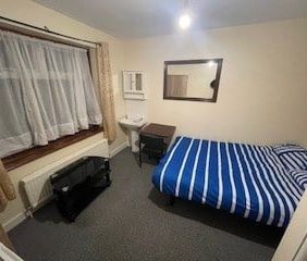 Room in a Shared House, Princes Avenue, N13 - Photo 3