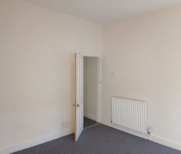 2 Bed Terraced House, Ivy Street, M40 - Photo 2