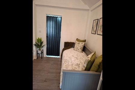 Studio Flat, Overstone Road, LU4 - Photo 4
