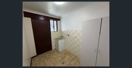 Charming Family Home in Mount Victoria - Photo 3