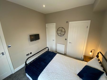 1 bed Mid Terraced House for Rent - Photo 2