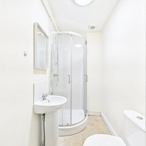 Lowther Road, Doncaster, South Yorkshire, DN1 - Photo 3