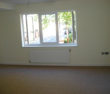2 Bed Flat, Burns House, HA3 - Photo 1