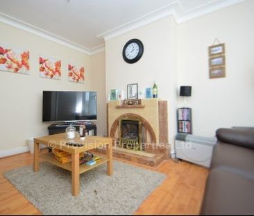 2 Bedroom Houses Rent in Leeds - Photo 3