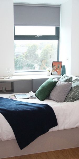 Studio Flat, West Point, M16 - Photo 1