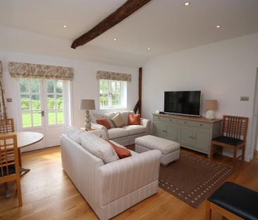 2 bedroom detached bungalow to rent - Photo 1