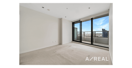 Stunning Melbourne Skyline & Docklands Views – Perfect Location for AFL Lovers - Photo 3