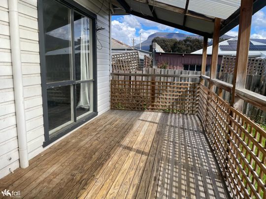 Newly Renovated Home in the Heart of Glenorchy - Photo 1
