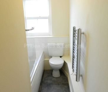 South Park, Lincoln - Photo 3