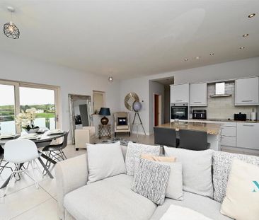 44b Braniel Road, Lisburn, BT27 5JJ - Photo 2