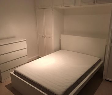 Five bedroom houseshare in Central Fleet Room 4 - Photo 2