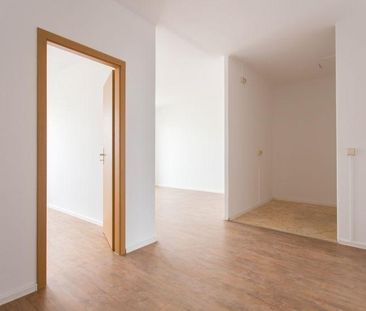 *HELL *FREUNDLICH *BEZAHLBAR - Photo 1