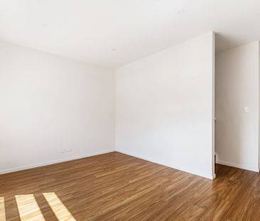 Low maintenance living - Photo 2