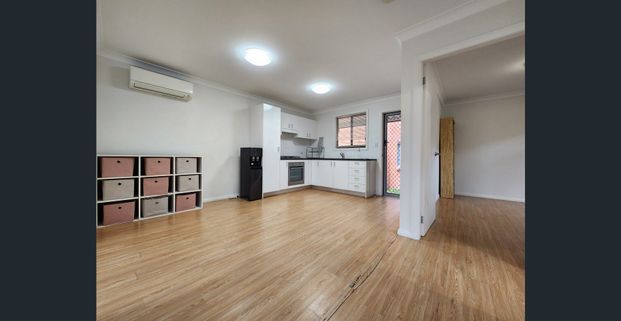 Spacious 2 bedroom granny flat with separate entrance - Photo 1