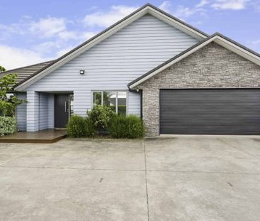 Welcome to executive living in the heart of St Kilda - Photo 5