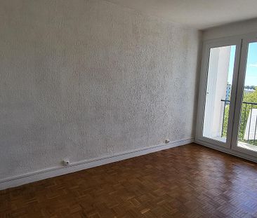 Location appartement 4 pièces de 75.82m² - Photo 3