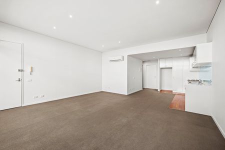 Stylish, Spacious & Superbly Located - Photo 5