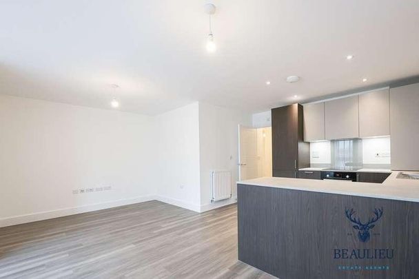 Harris Crescent, Beaulieu Park, Cm, CM1 - Photo 1