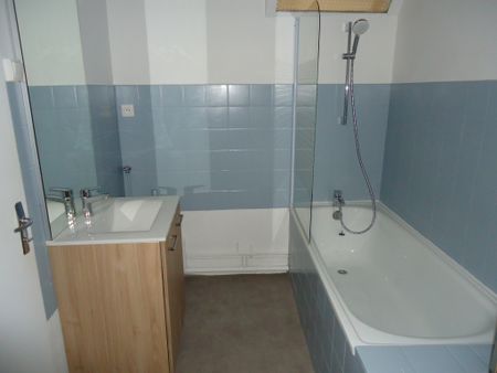 Location Appartement 3 pièces 60m² NEVERS 58000 - Photo 2