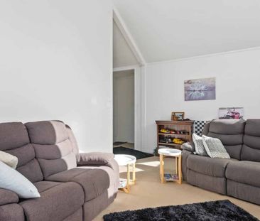 Family home in Poet's Corner - Photo 1