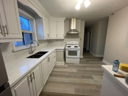 For Lease - 17 Flintridge Road Unit# Main, Toronto, Ontario - Photo 4