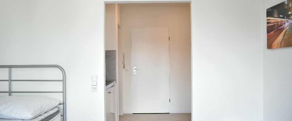 Davenstedt, 1 Zimmer Apartment, neuwertig möbliert, TV, Internet, franz. Balkon - Foto 1