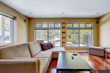 354 Boul. Beaconsfield - Photo 2