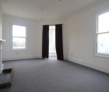 London Road South, Lowestoft - Photo 2