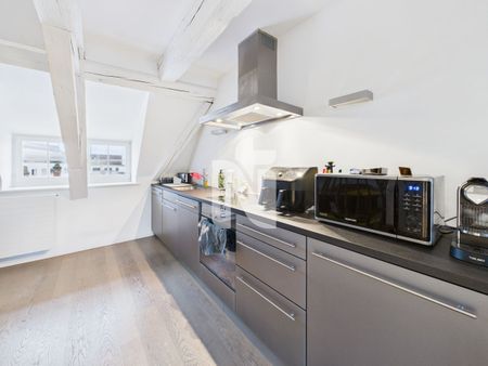 Grosszügige, möblierte 2.5-Zimmer-Maisonette-Wohnung in zentraler Lage beim Spalentor - Photo 5