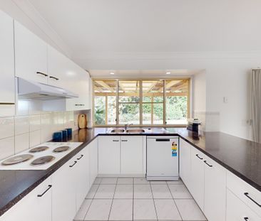 40 Wendon Way, Bridgeman Downs QLD 4035 - House For Rent | Domain - Photo 2