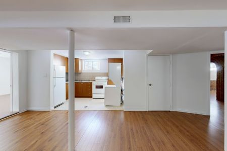 For Lease - 129 Crestwood Road Unit# Basement, Vaughan, Ontario - Photo 3